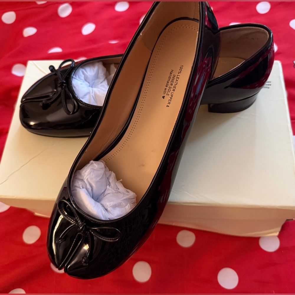 ✨WoodchuckSato Black Patent Cow Leather Tabi Ballet Flats with Bow!